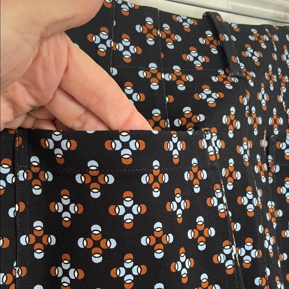 Floral Patterned Wide-Leg Pants - Picture 4 of 5